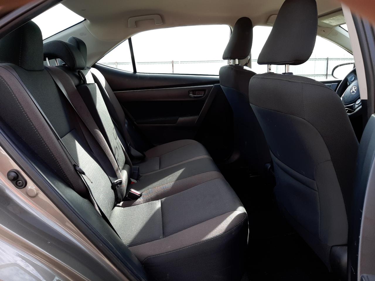 Photo 6 from auction – 2018 TOYOTA COROLLA L with VIN 2T1BURHE8JC968095