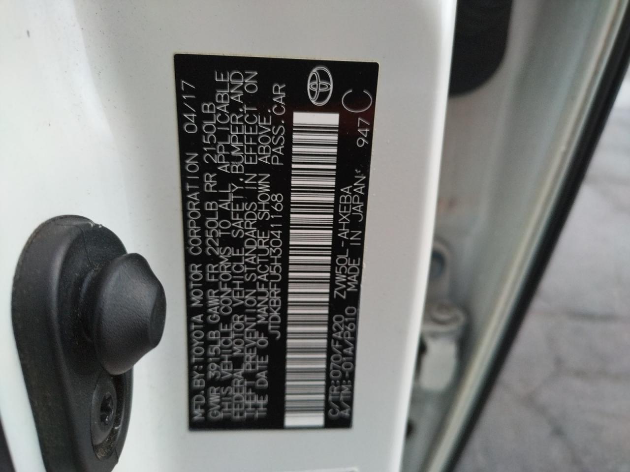 Photo 10 from auction – 2017 TOYOTA PRIUS with VIN JTDKBRFU5H3041168