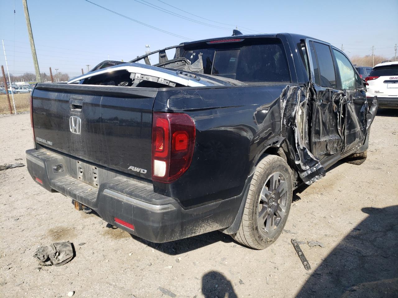 Photo 4 from auction – 2019 HONDA RIDGELINE with VIN 5FPYK3F63KB028266