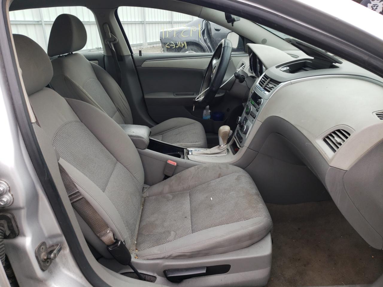 Photo 5 from auction – 2011 CHEVROLET MALIBU LS with VIN 1G1ZB5E10BF357901