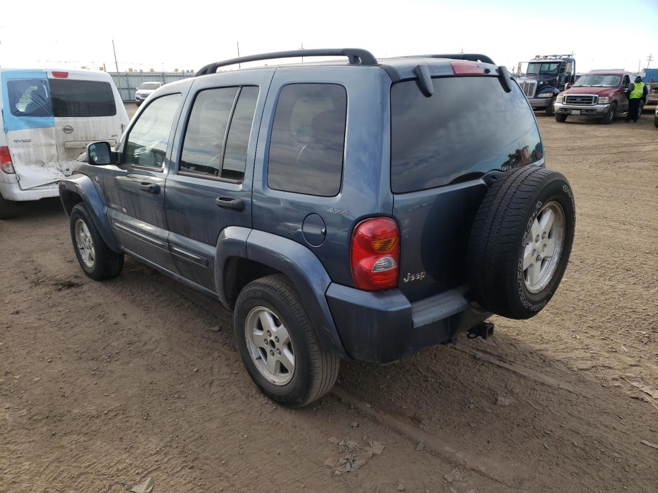 Photo 3 from auction – 2002 JEEP LIBERTY LI with VIN 1J8GL58K52W257589