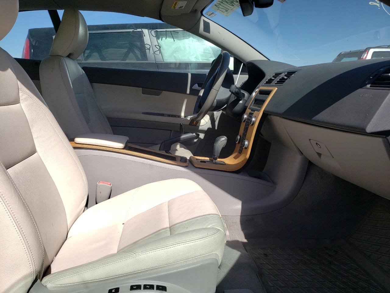 Photo 5 from auction – 2008 VOLVO C70 T5 with VIN YV1MC67288J052107