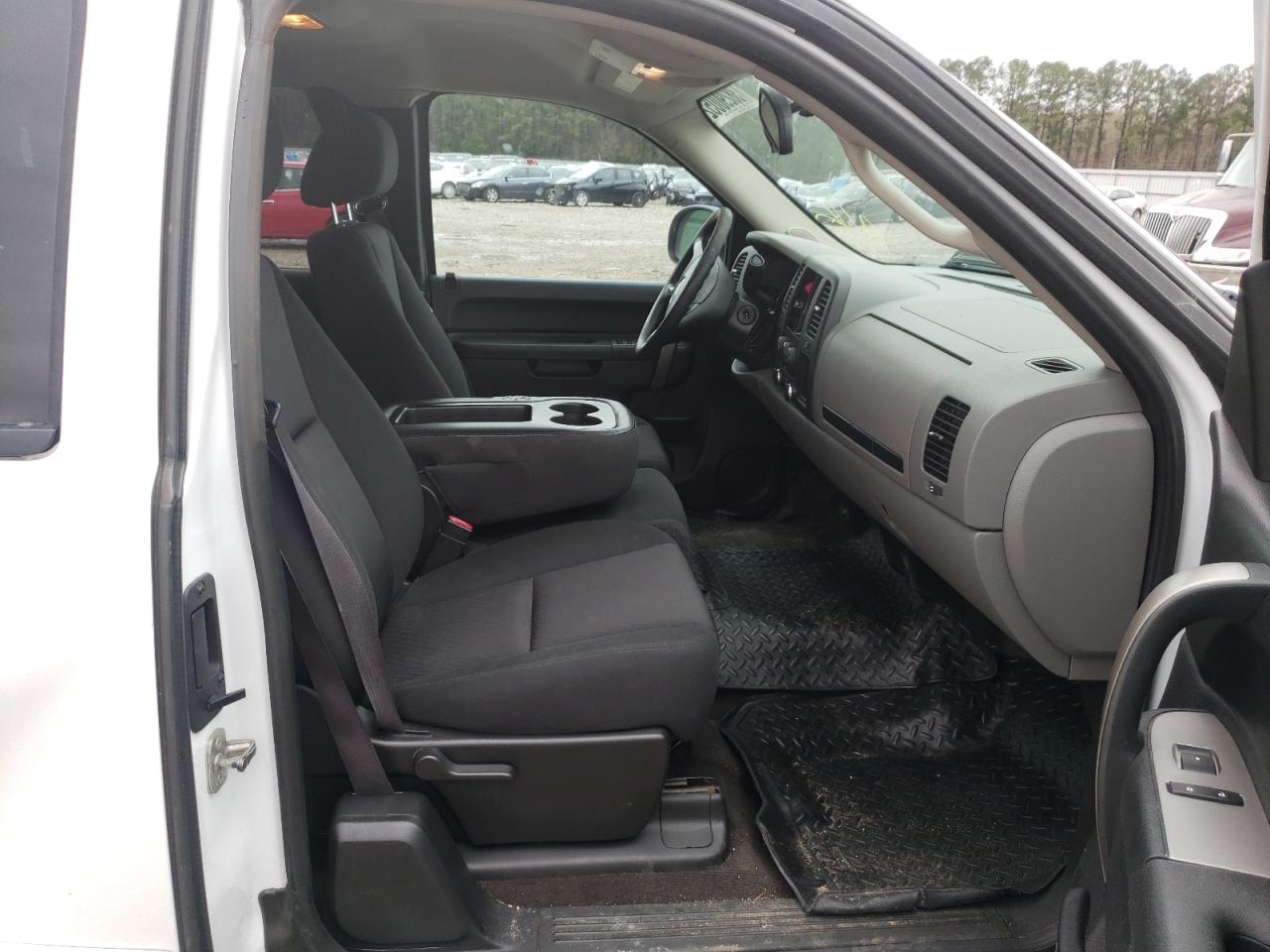 Photo 5 from auction – 2012 CHEVROLET SILVERADO with VIN 1GCRCREA5CZ259362