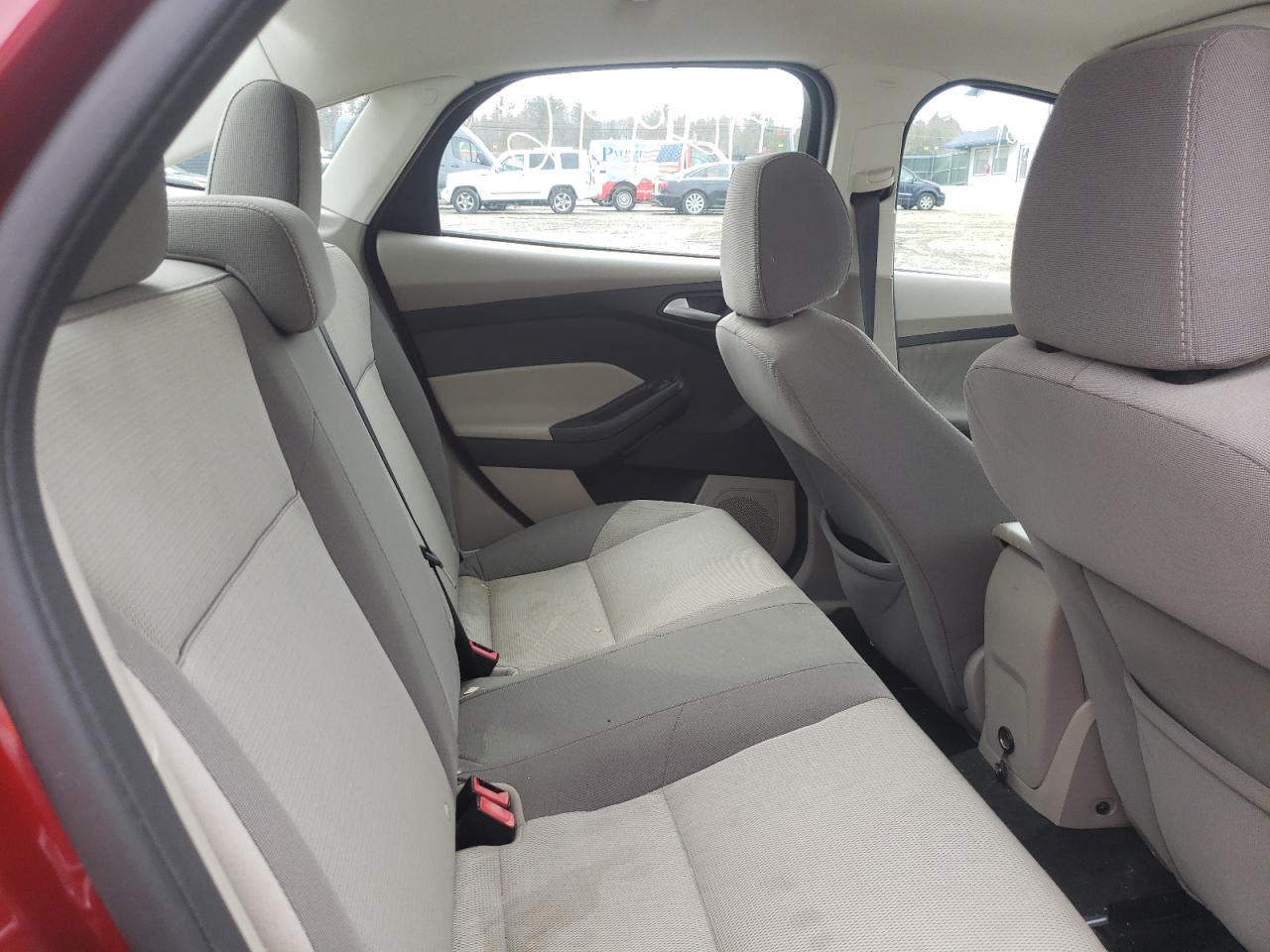 Photo 6 from auction – 2013 FORD FOCUS SE with VIN 1FADP3F24DL323713