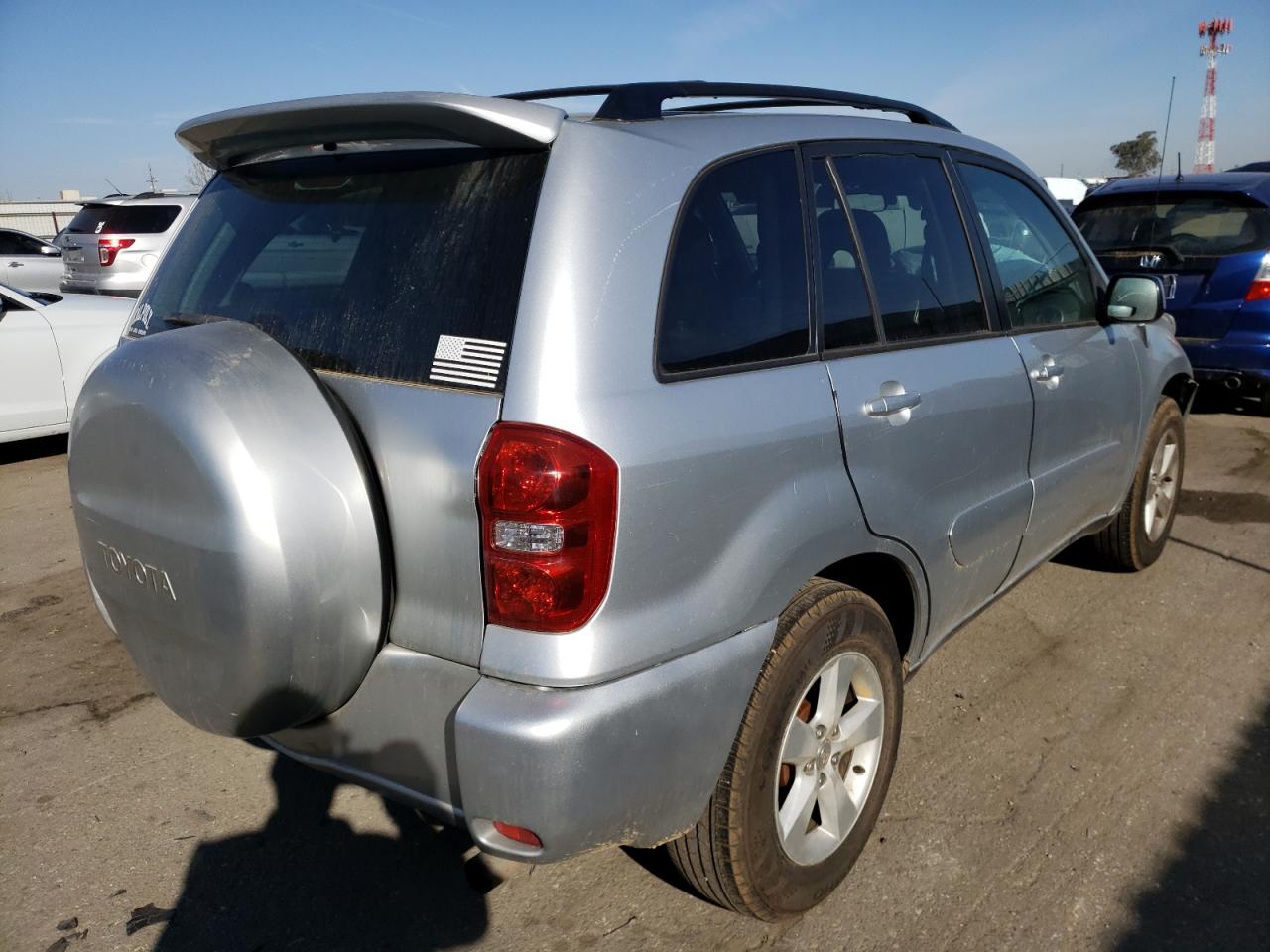 Photo 4 from auction – 2004 TOYOTA RAV4 with VIN JTEGD20V340003549