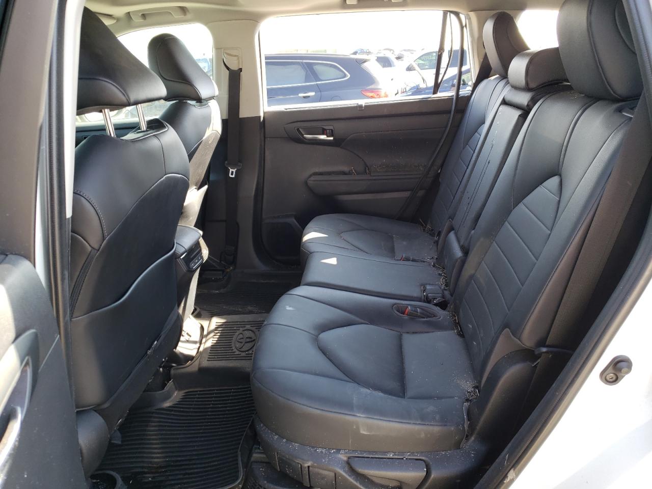 Photo 6 from auction – 2020 TOYOTA HIGHLANDER with VIN 5TDGBRCH6LS500809