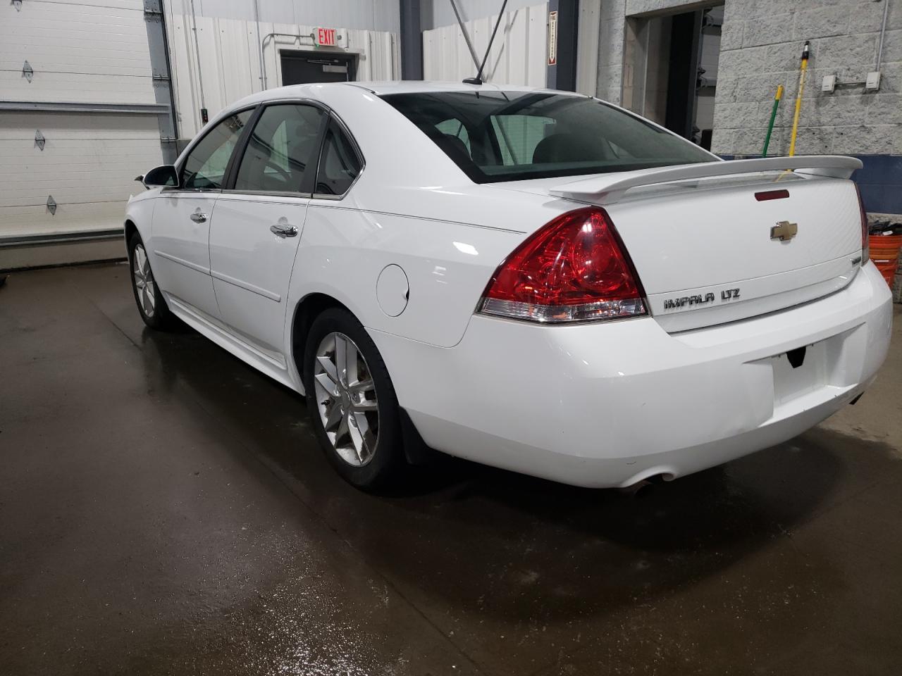 Photo 3 from auction – 2014 CHEVROLET IMPALA LIM with VIN 2G1WC5E38E1108954