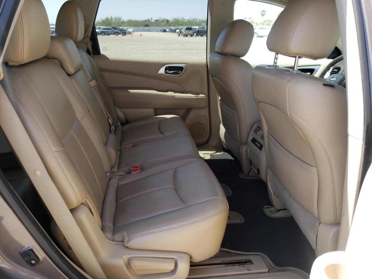 Photo 6 from auction – 2014 NISSAN PATHFINDER with VIN 5N1AR2MN4EC673287