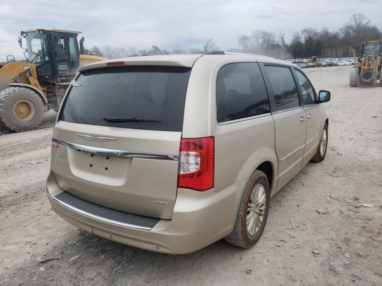 Photo 4 from auction – 2012 CHRYSLER TOWN & COU with VIN 2C4RC1GG2CR370240