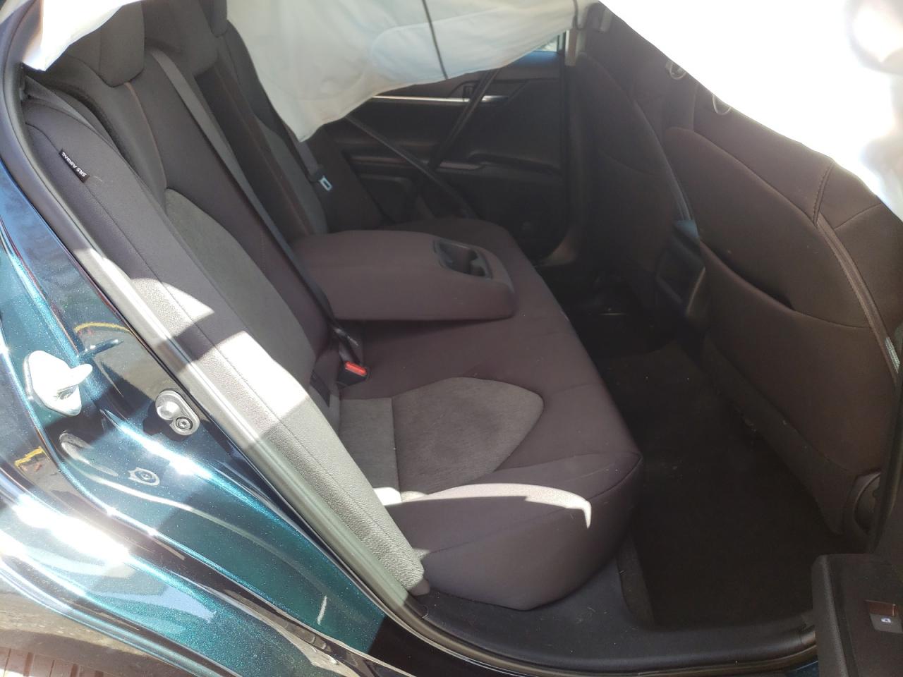 Photo 6 from auction – 2020 TOYOTA CAMRY LE with VIN 4T1C11AK7LU990959