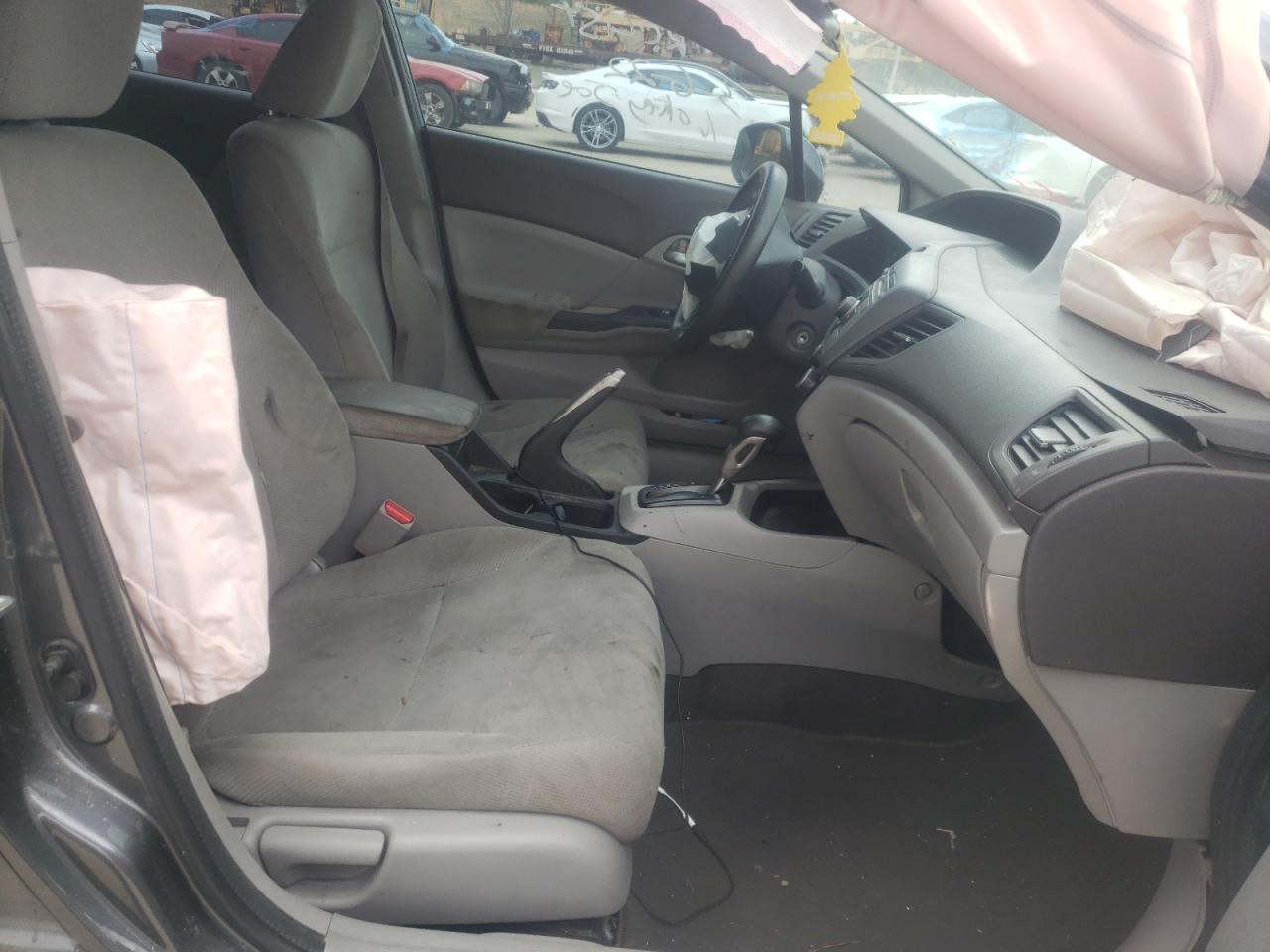 Photo 5 from auction – 2012 HONDA CIVIC LX with VIN 19XFB2F57CE091928