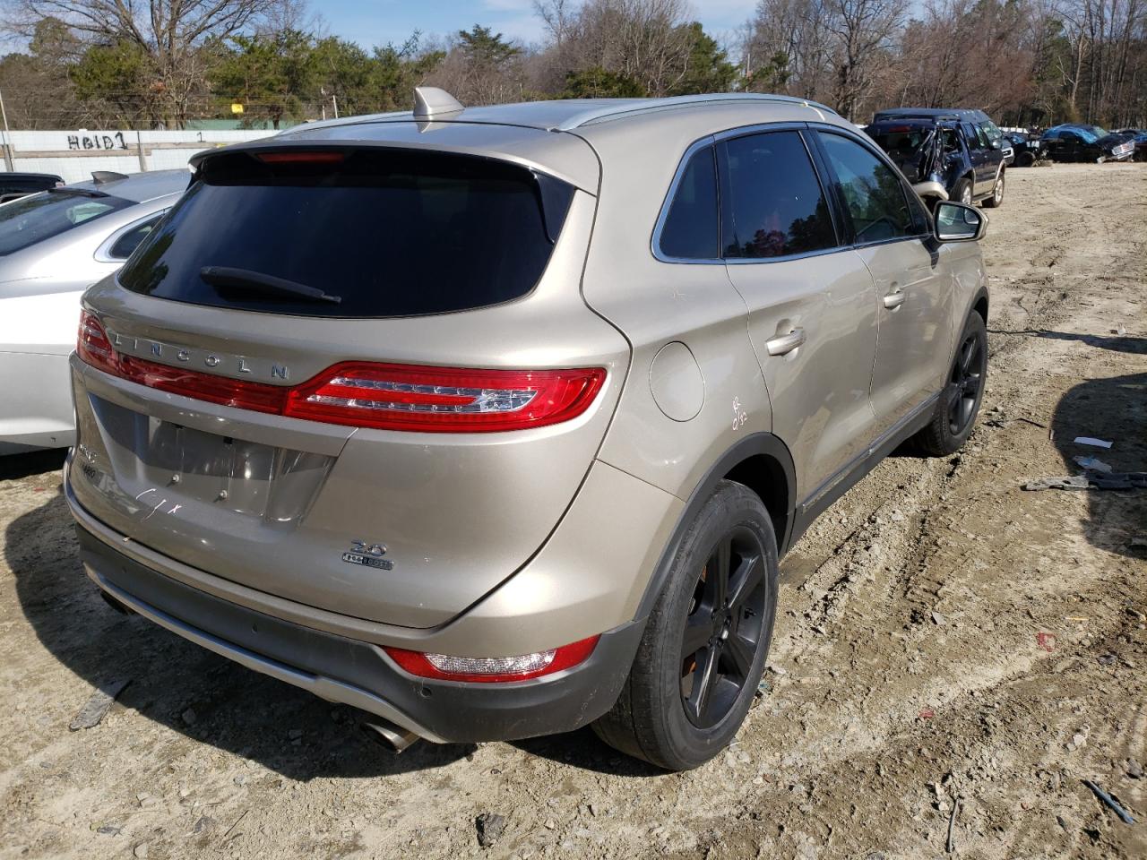 Photo 4 from auction – 2015 LINCOLN MKC with VIN 5LMCJ1A91FUJ27881