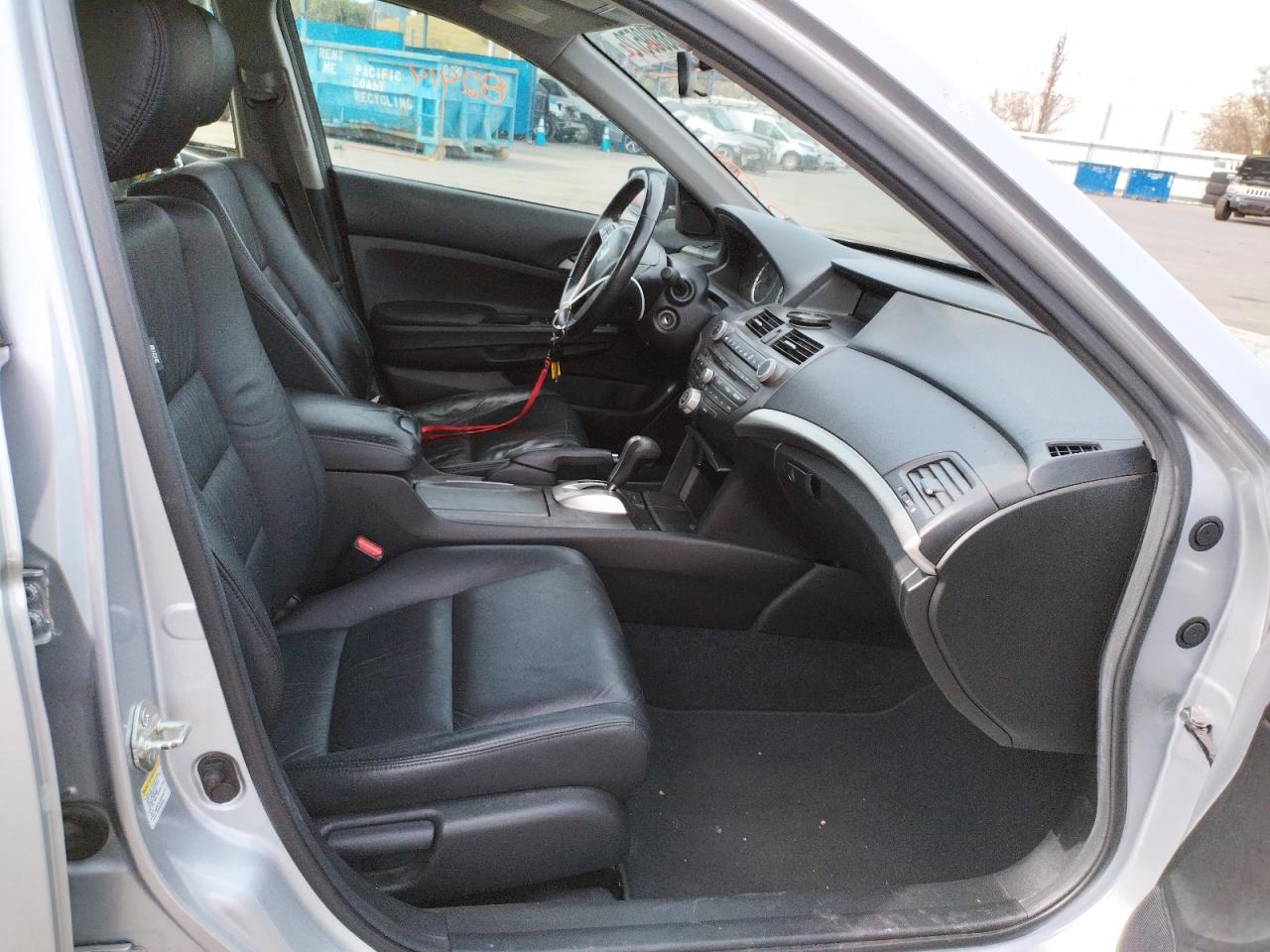 Photo 5 from auction – 2012 HONDA ACCORD with VIN 1HGCP2F69CA164606