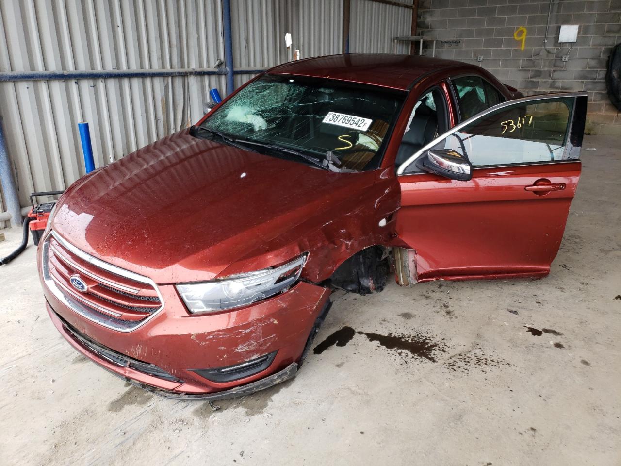 Photo 2 from auction – 2014 FORD TAURUS LIM with VIN 1FAHP2F83EG152060