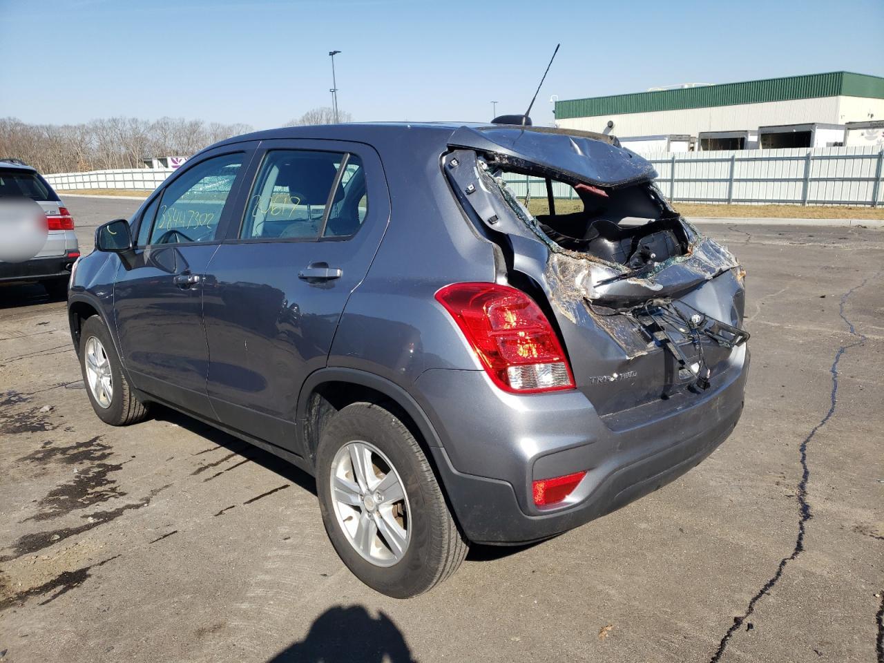 Photo 3 from auction – 2020 CHEVROLET TRAX LS with VIN 3GNCJNSB6LL134340