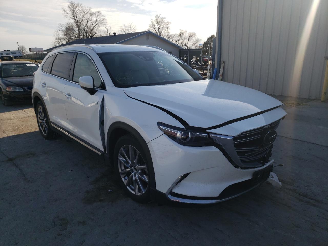 MAZDA CX-9 GRAND 2017 with VIN JM3TCBDY7H0127606 - Photo from auction