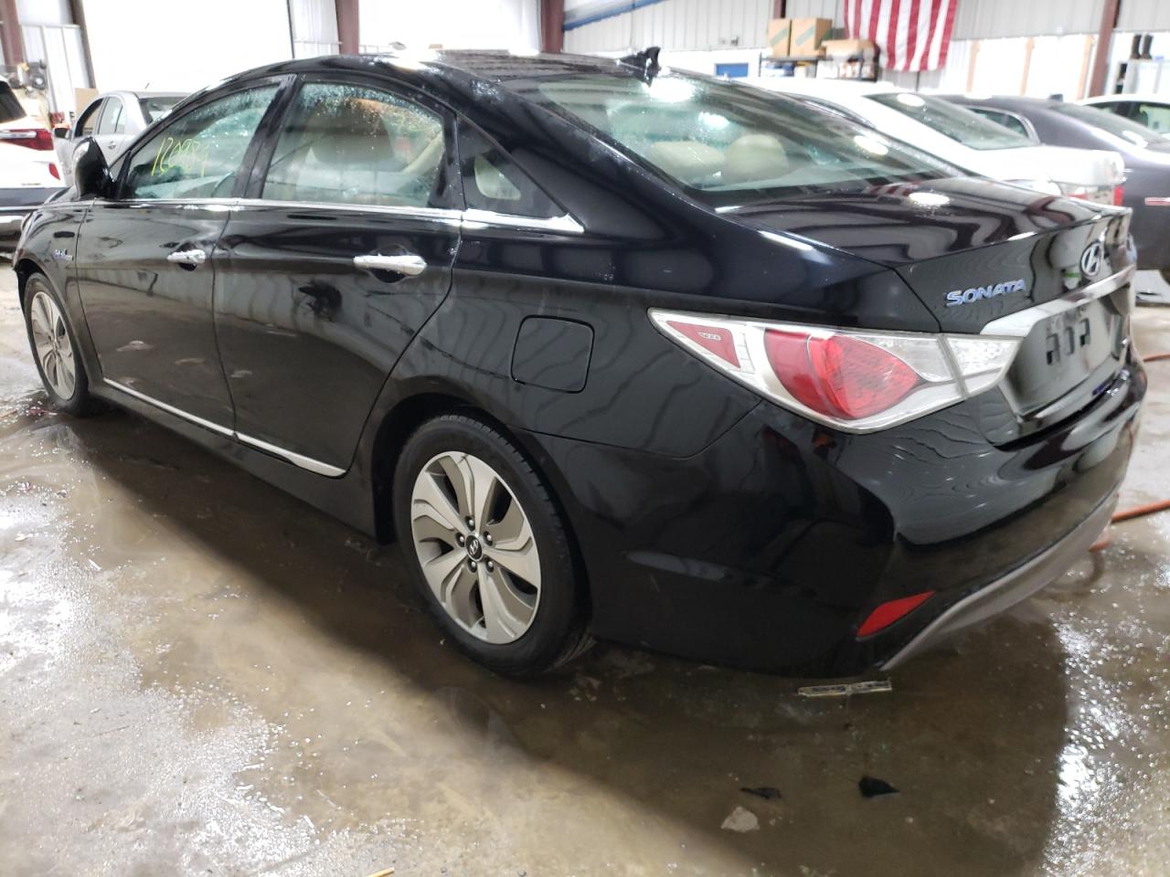 Photo 3 from auction – 2013 HYUNDAI SONATA HYB with VIN KMHEC4A46DA097299