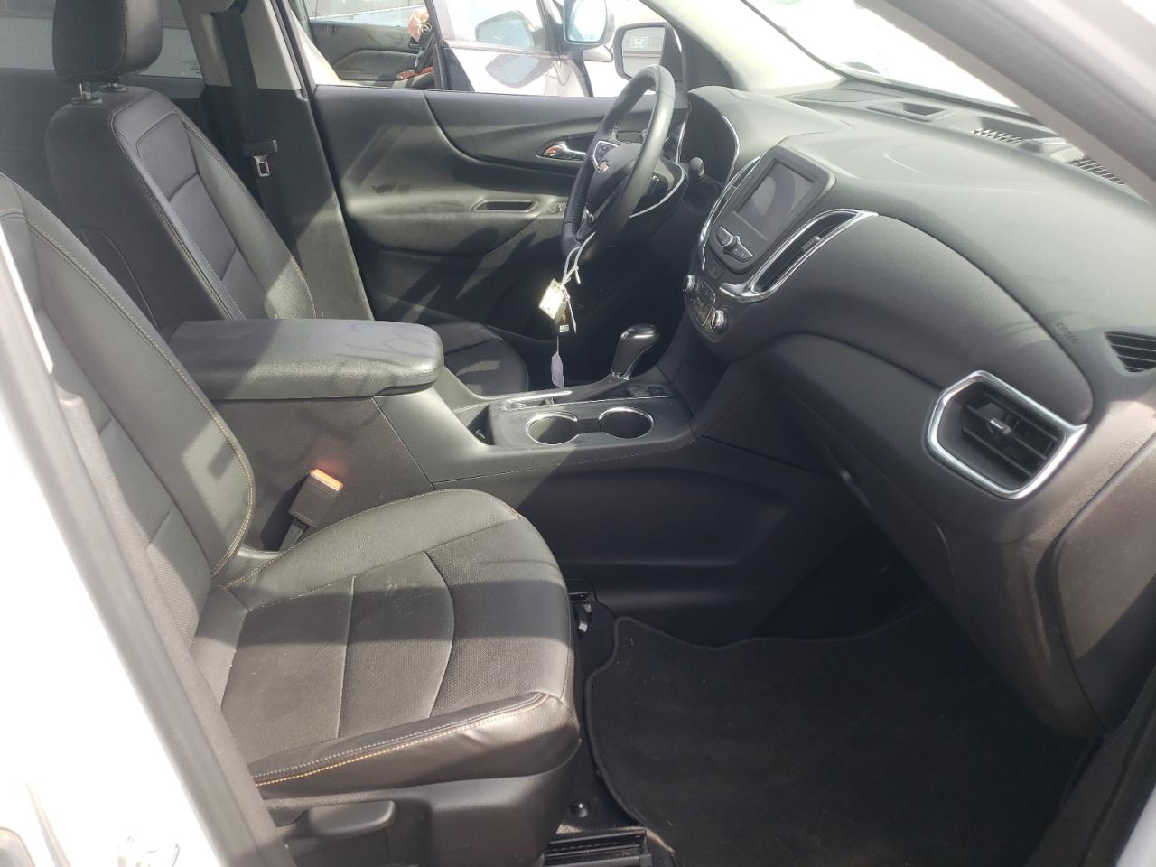 Photo 5 from auction – 2021 CHEVROLET EQUINOX LT with VIN 3GNAXUEVXML368925
