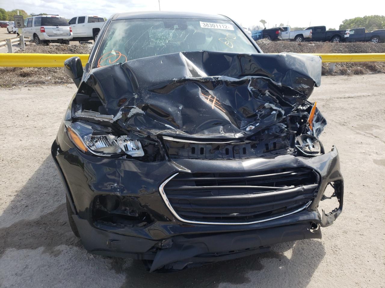 Photo 9 from auction – 2018 CHEVROLET TRAX LS with VIN 3GNCJKSB2JL198564