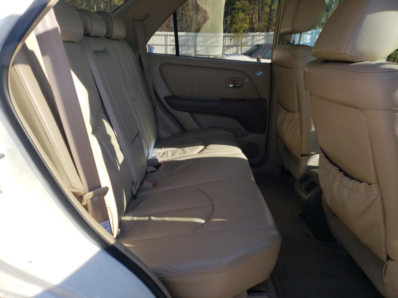 Photo 6 from auction – 2001 LEXUS RX 300 with VIN JTJHF10U210214738