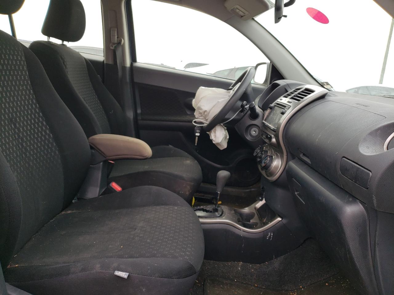 Photo 5 from auction – 2014 TOYOTA SCION XD with VIN JTKKUPB46E1045539