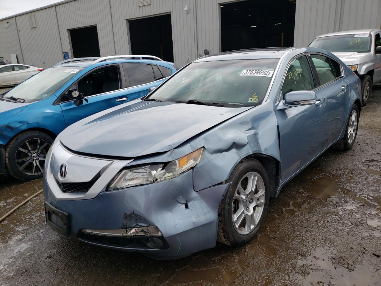 Photo 2 from auction – 2010 ACURA TL with VIN 19UUA8F57AA008772