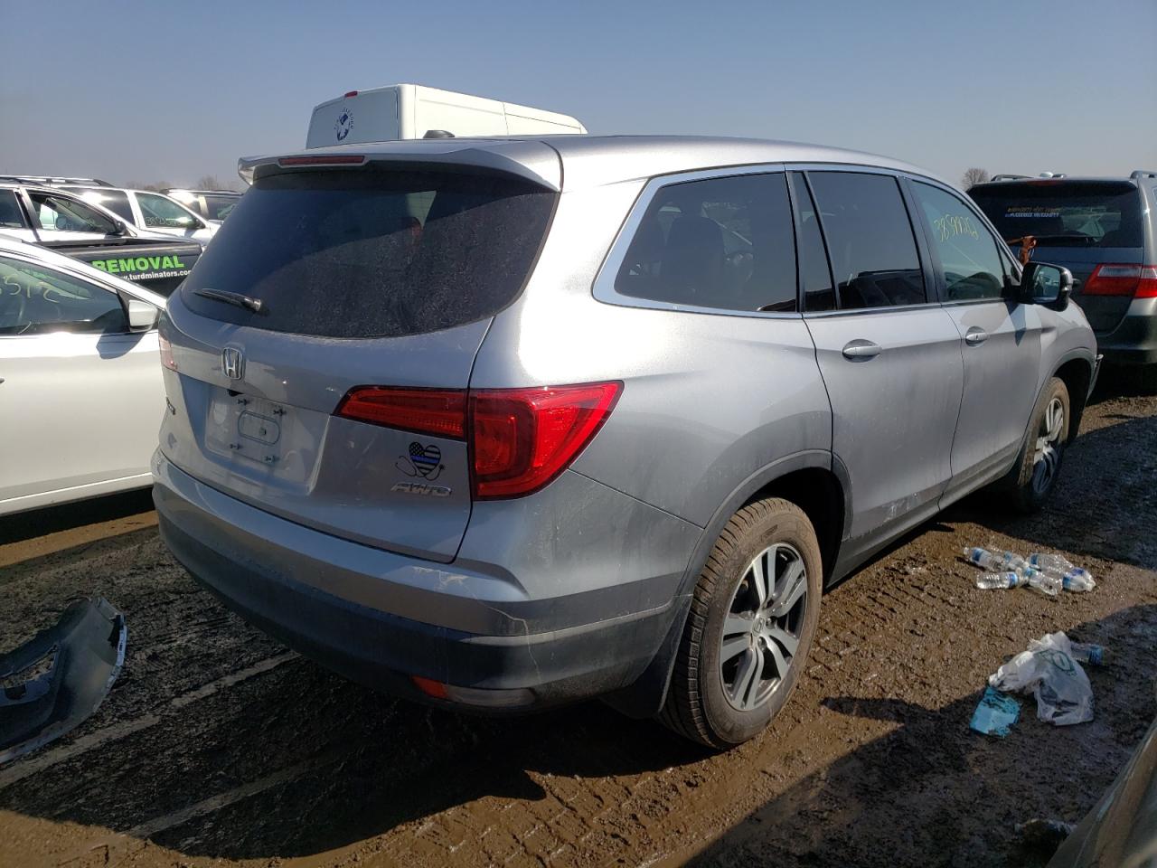 Photo 4 from auction – 2017 HONDA PILOT EXL with VIN 5FNYF6H54HB019779