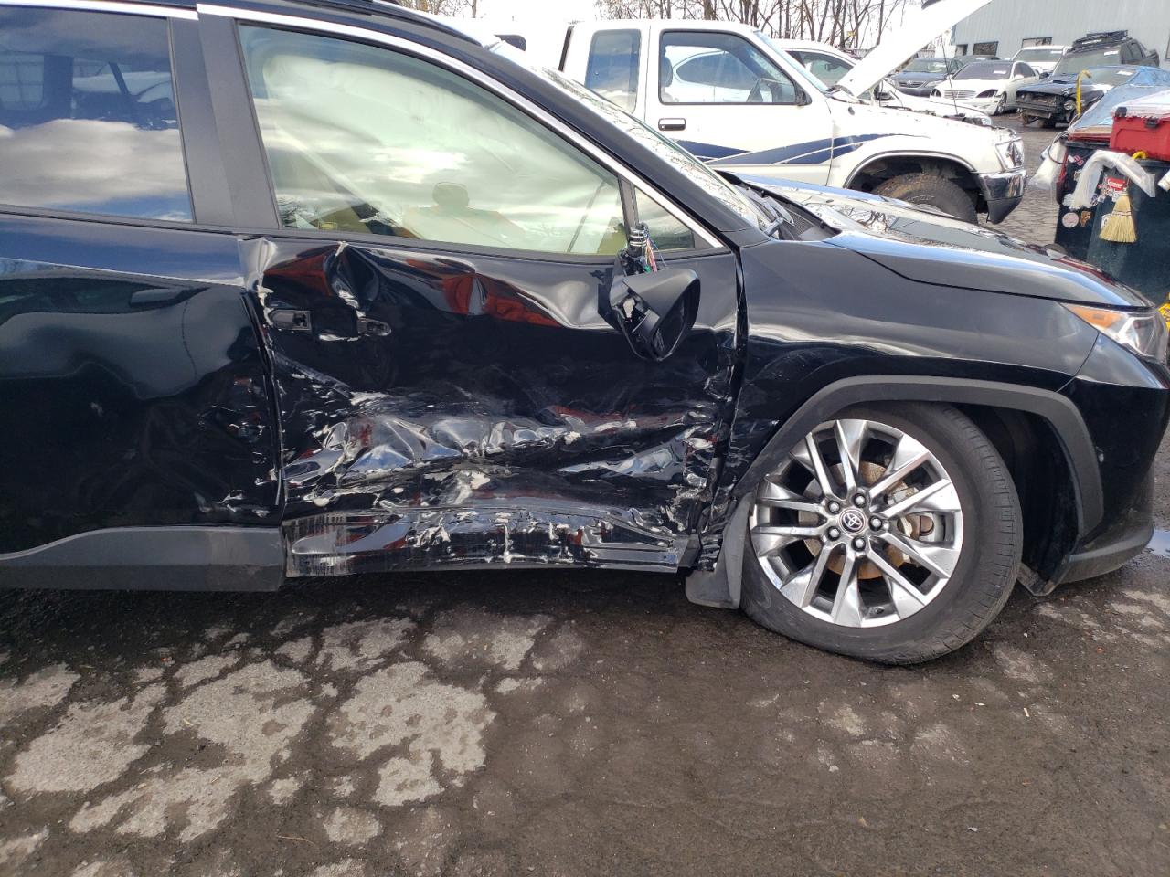 Photo 9 from auction – 2020 TOYOTA RAV4 LIMIT with VIN JTMN1RFV7LD526620