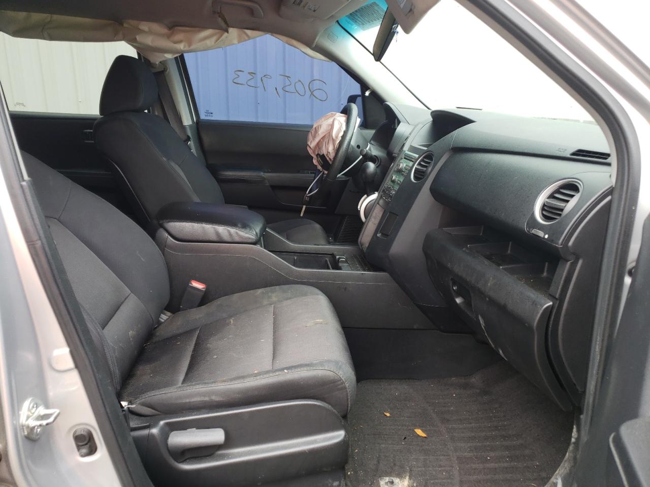 Photo 5 from auction – 2010 HONDA PILOT EX with VIN 5FNYF3H48AB008652