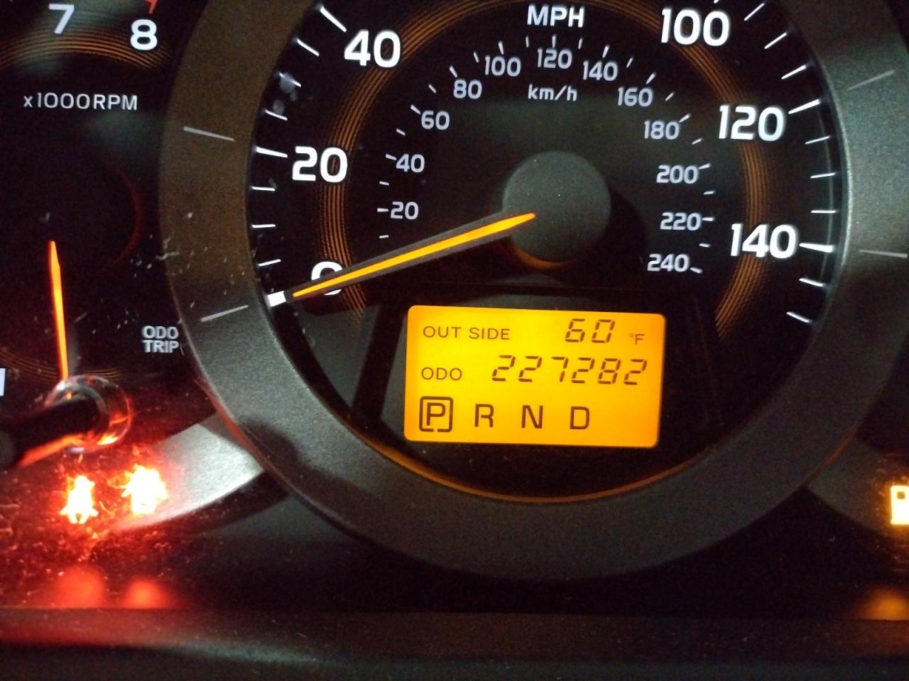Photo 8 from auction – 2007 TOYOTA RAV4 LIMIT with VIN JTMBK31V876015738