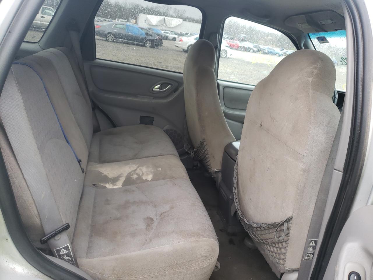 Photo 6 from auction – 2001 MAZDA TRIBUTE DX with VIN 4F2YU07171KM56038