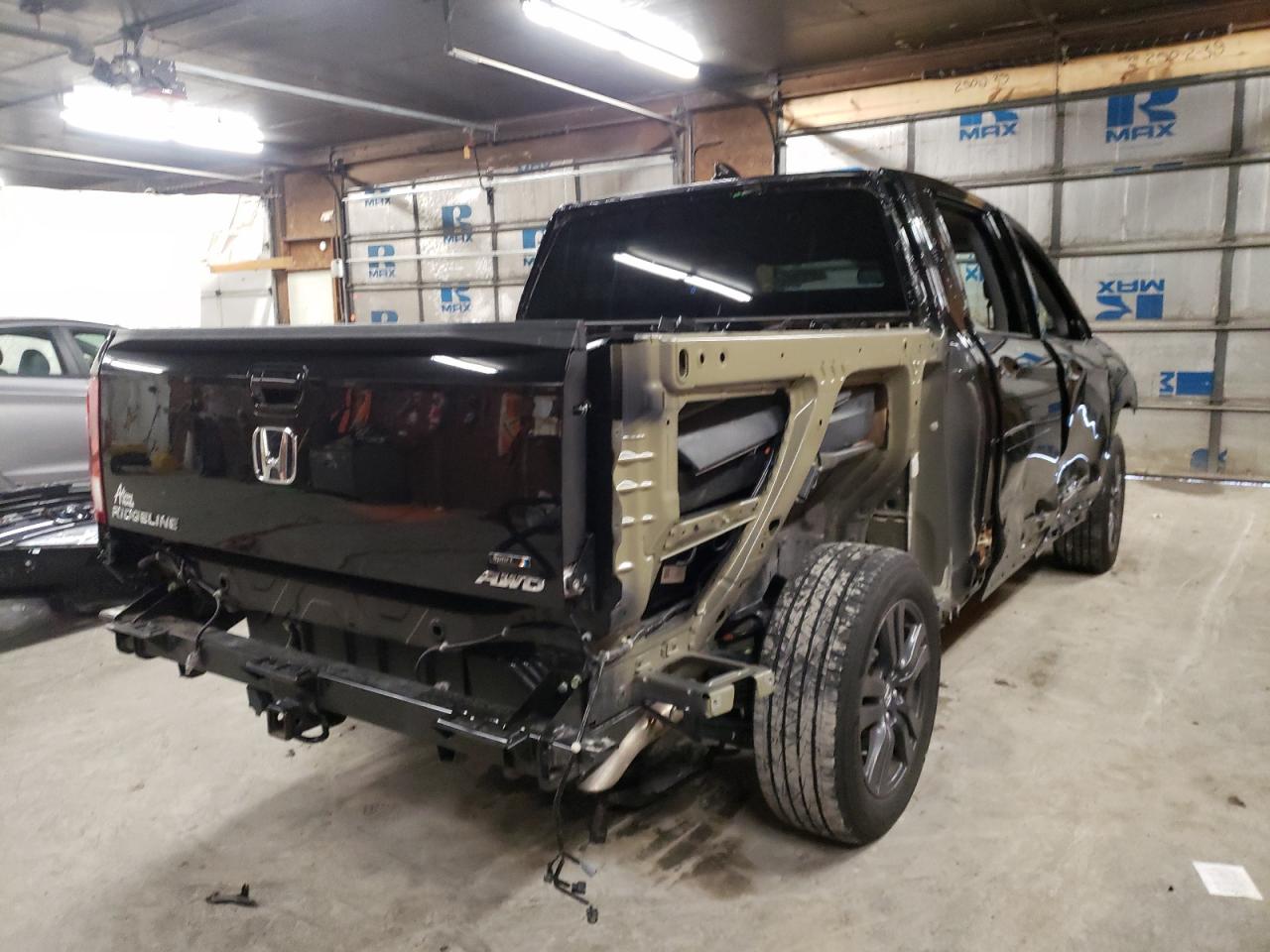 Photo 4 from auction – 2020 HONDA RIDGELINE with VIN 5FPYK3F17LB030706
