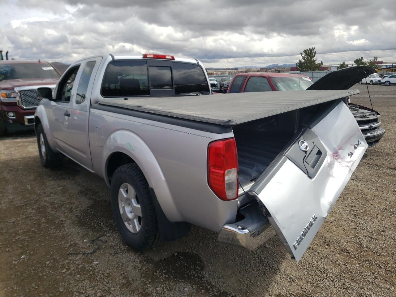 Photo 3 from auction – 2006 NISSAN FRONTIER K with VIN 1N6AD06W16C457683