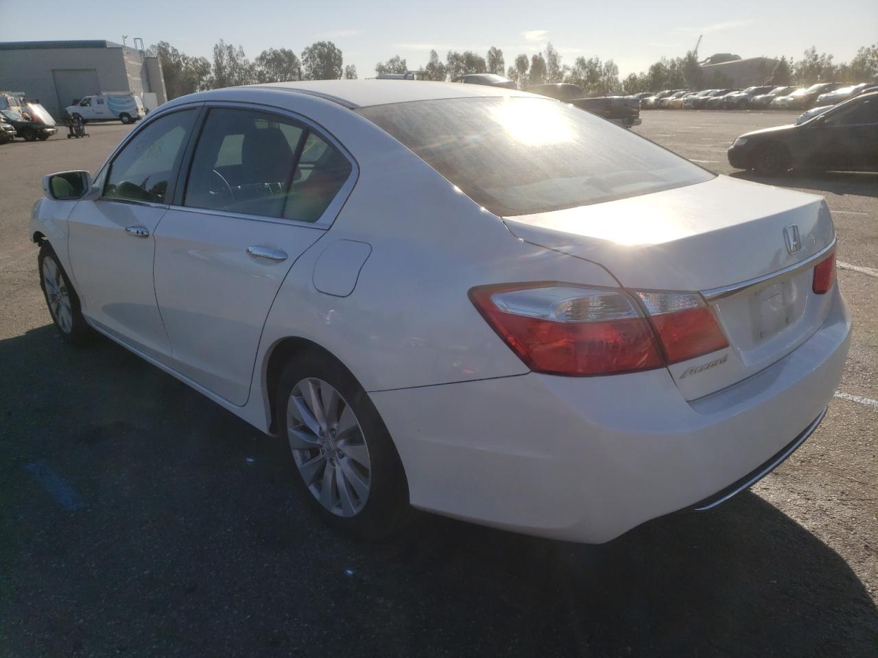 Photo 3 from auction – 2015 HONDA ACCORD EX with VIN 1HGCR2F72FA207237