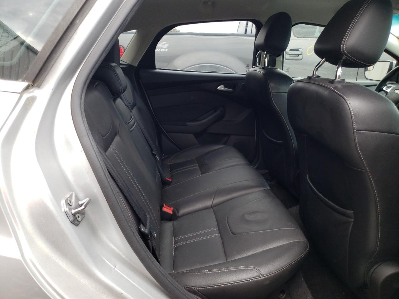 Photo 6 from auction – 2012 FORD FOCUS SEL with VIN 1FAHP3M22CL213990