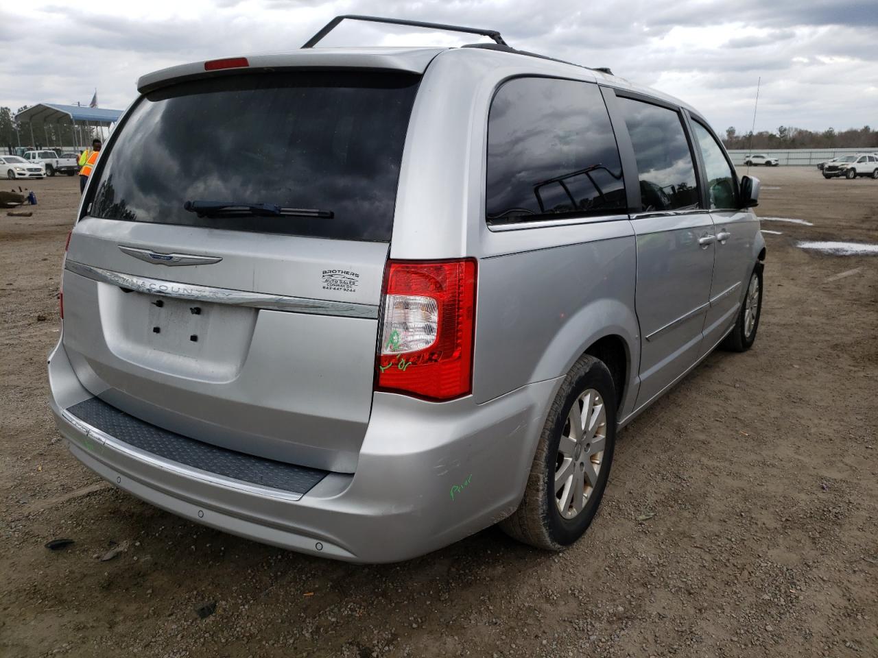 Photo 4 from auction – 2012 CHRYSLER TOWN & COU with VIN 2C4RC1BG8CR403703