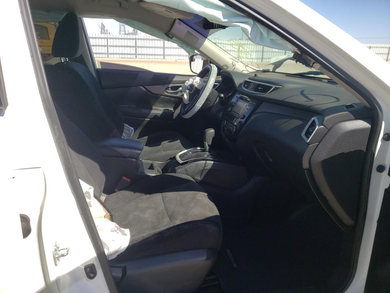 Photo 5 from auction – 2015 NISSAN ROGUE S with VIN 5N1AT2MT2FC895277