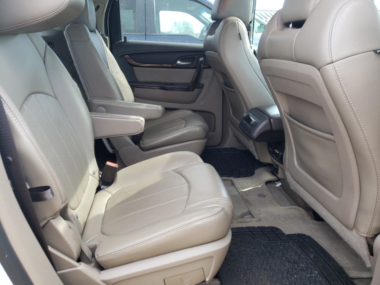Photo 6 from auction – 2014 GMC ACADIA DEN with VIN 1GKKVTKD9EJ354679