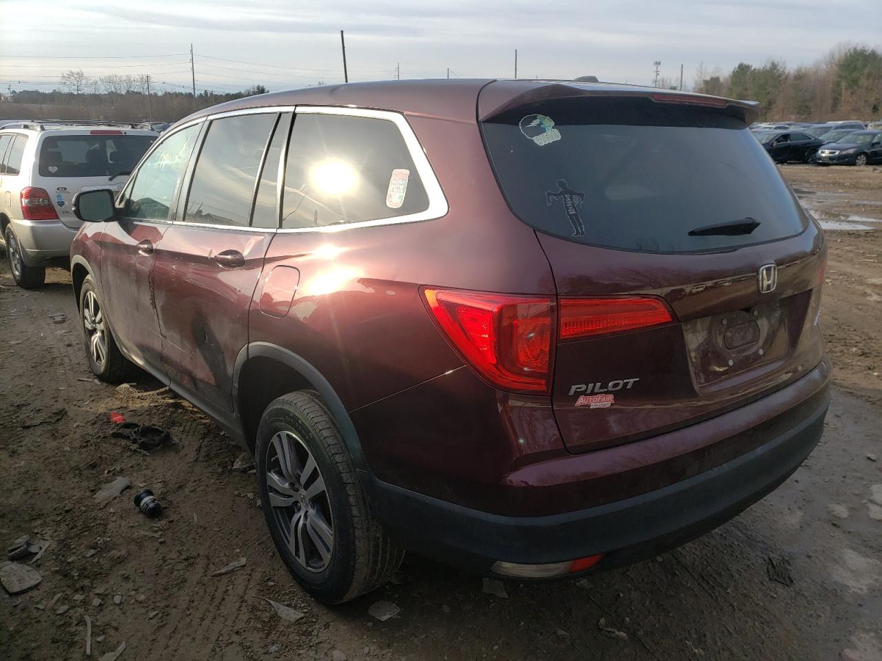 Photo 3 from auction – 2016 HONDA PILOT EX with VIN 5FNYF6H30GB082875