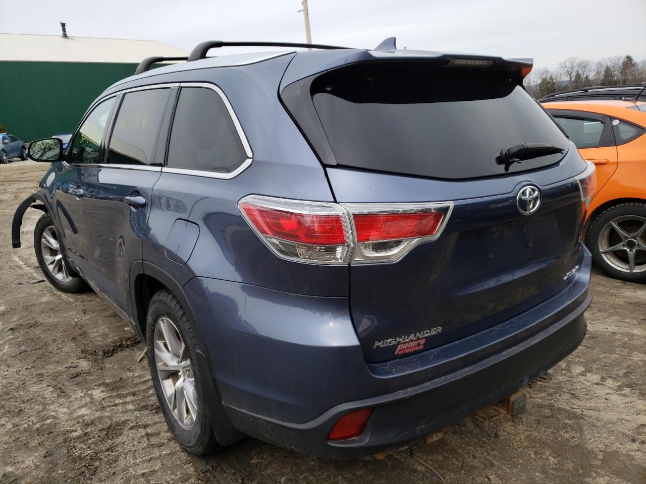 Photo 3 from auction – 2014 TOYOTA HIGHLANDER with VIN 5TDJKRFHXES052336