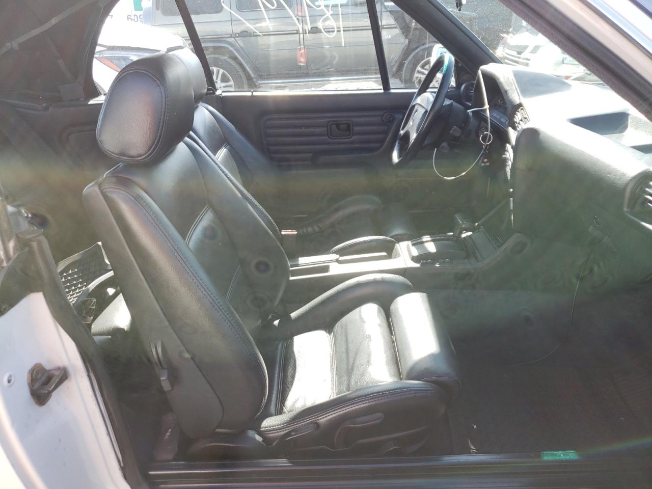 Photo 5 from auction – 1992 BMW 325 IC AUT with VIN WBABB2315NEC29898