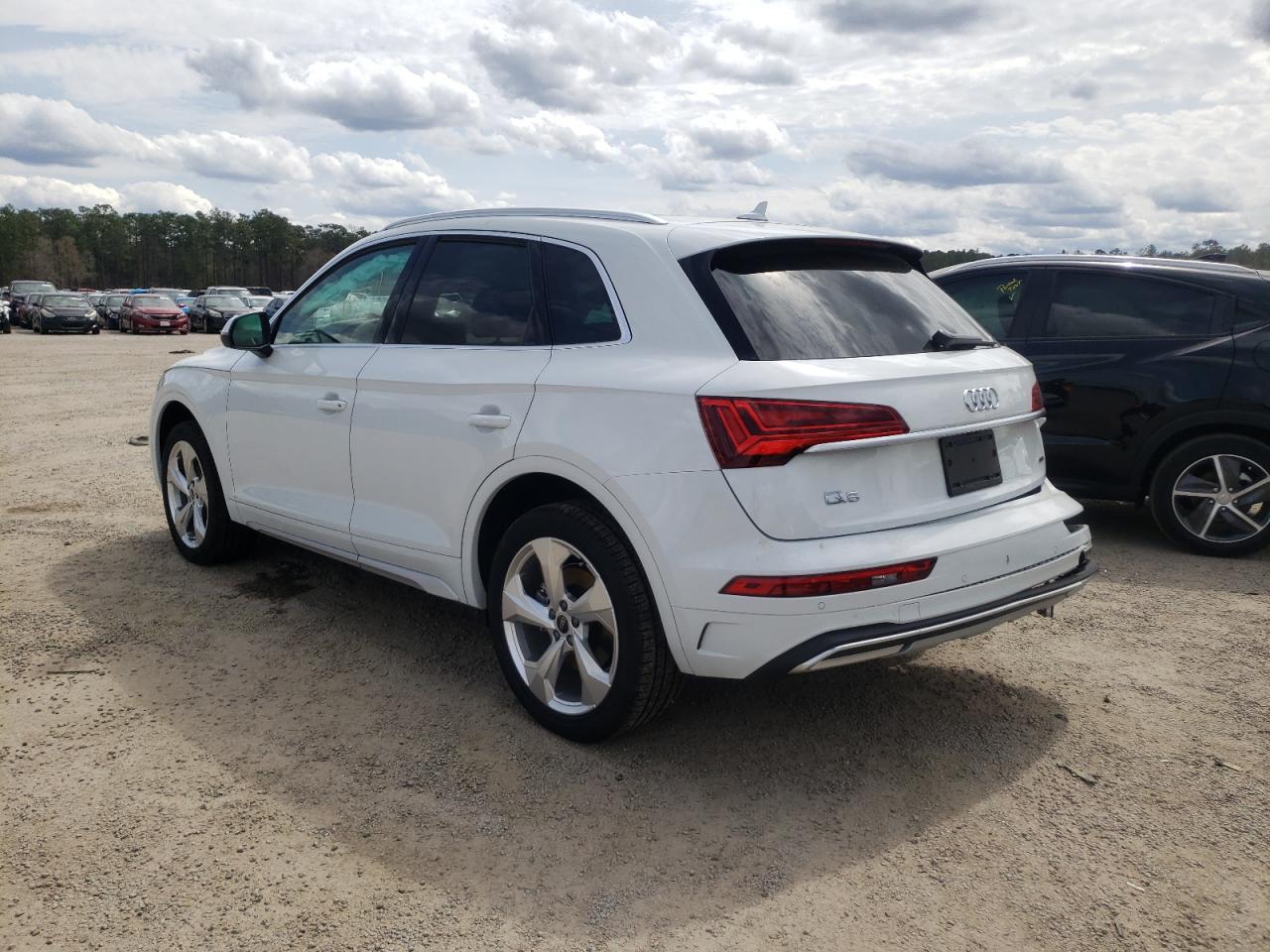 Photo 3 from auction – 2021 AUDI Q5 PREMIUM with VIN WA1BAAFY5M2022508