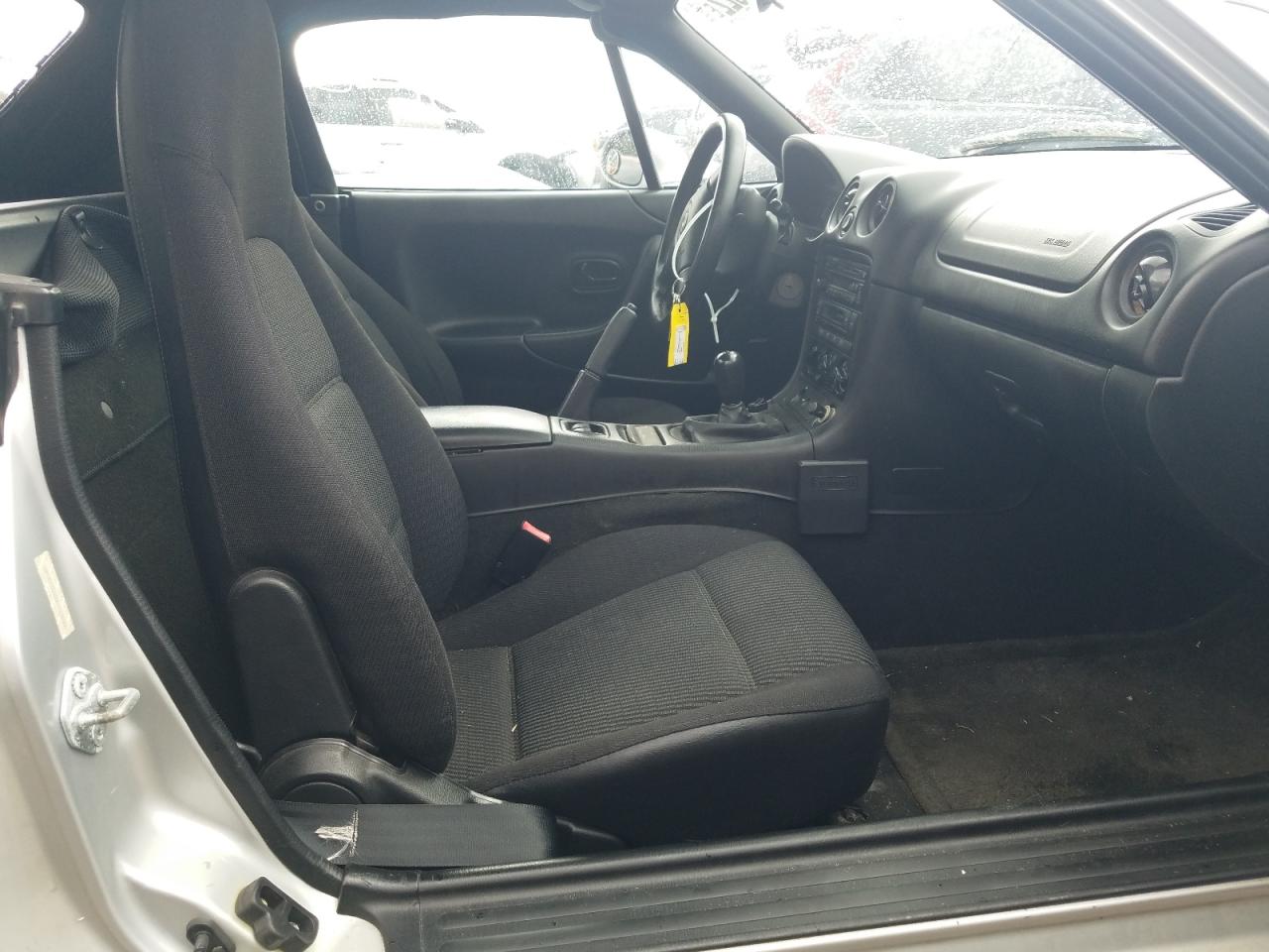 Photo 5 from auction – 1999 MAZDA MX-5 MIATA with VIN JM1NB3539X0123682