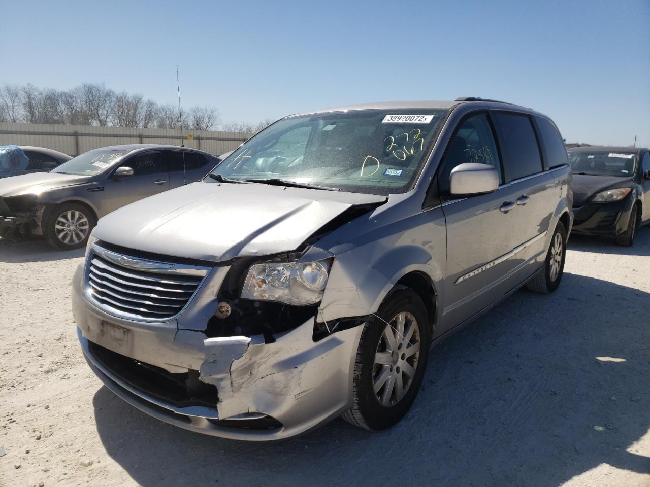 Photo 2 from auction – 2014 CHRYSLER TOWN & COU with VIN 2C4RC1BG3ER272067