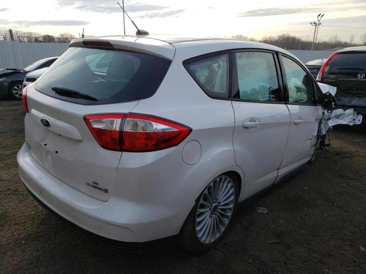 Photo 4 from auction – 2013 FORD C-MAX SE with VIN 1FADP5AU9DL534684