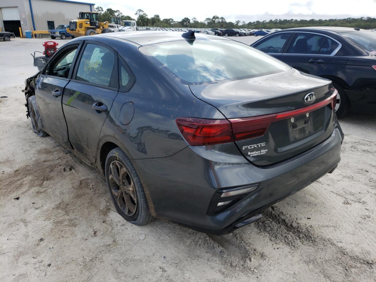 Photo 3 from auction – 2019 KIA FORTE FE with VIN 3KPF24AD3KE006916