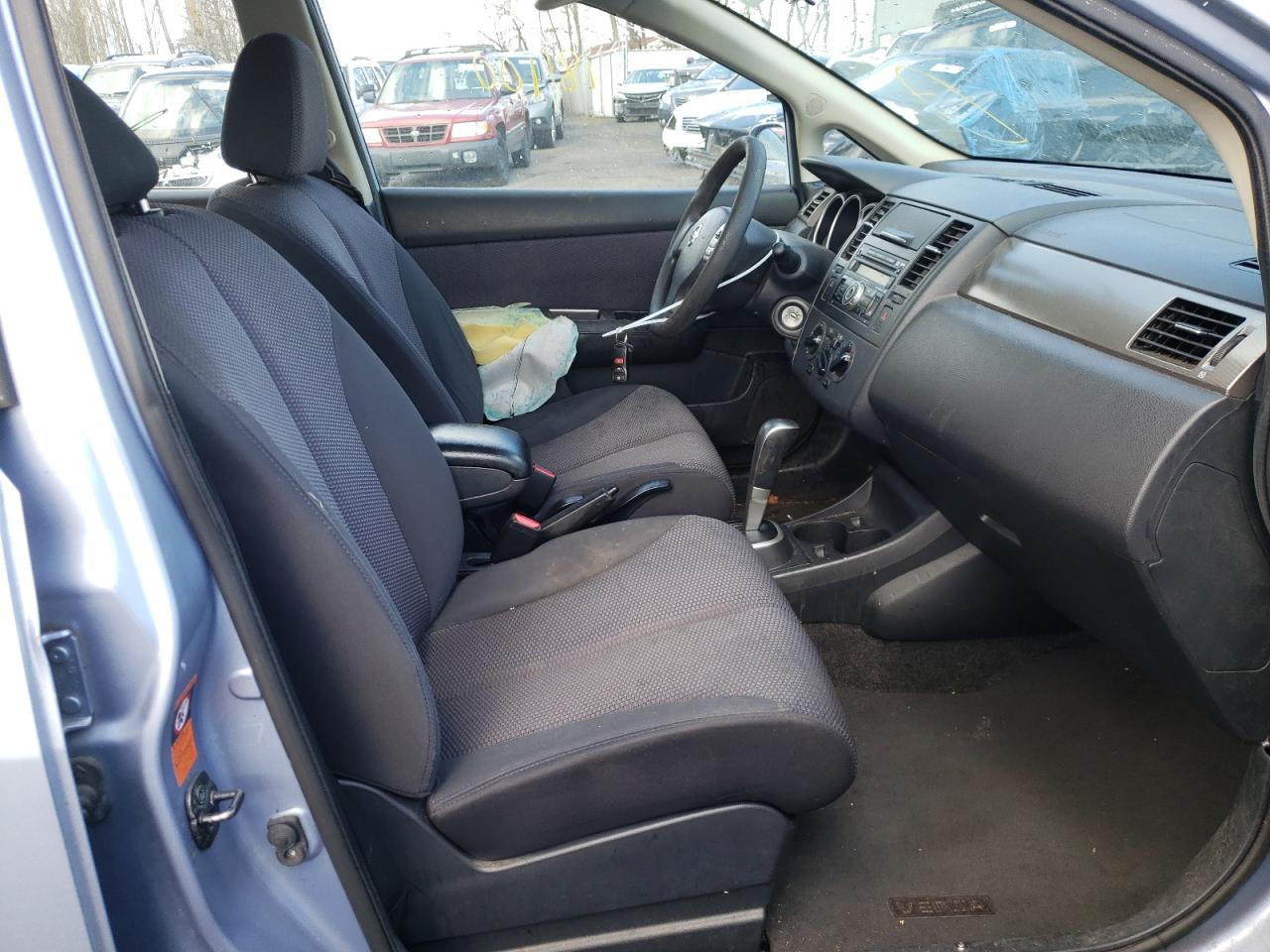 Photo 5 from auction – 2009 NISSAN VERSA with VIN 3N1BC13E09L420485