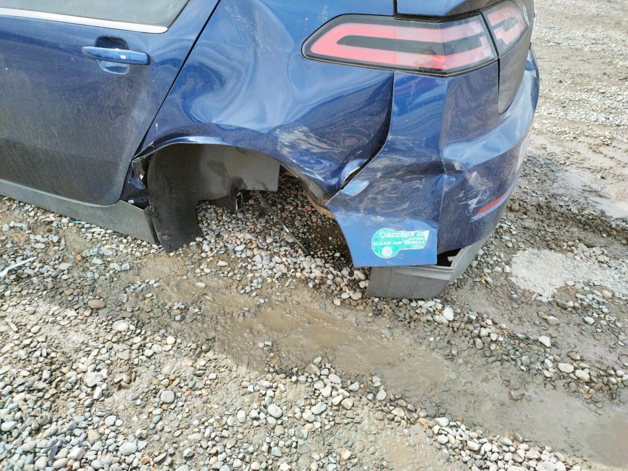 Photo 9 from auction – 2013 CHEVROLET VOLT with VIN 1G1RE6E42DU135317