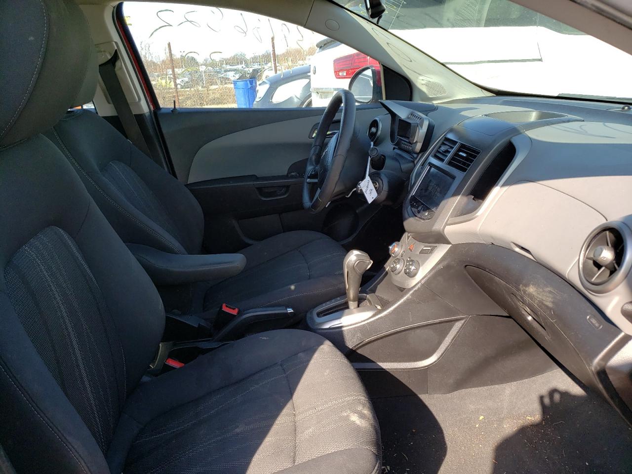 Photo 5 from auction – 2016 CHEVROLET SONIC LT with VIN 1G1JC5SH9G4114022