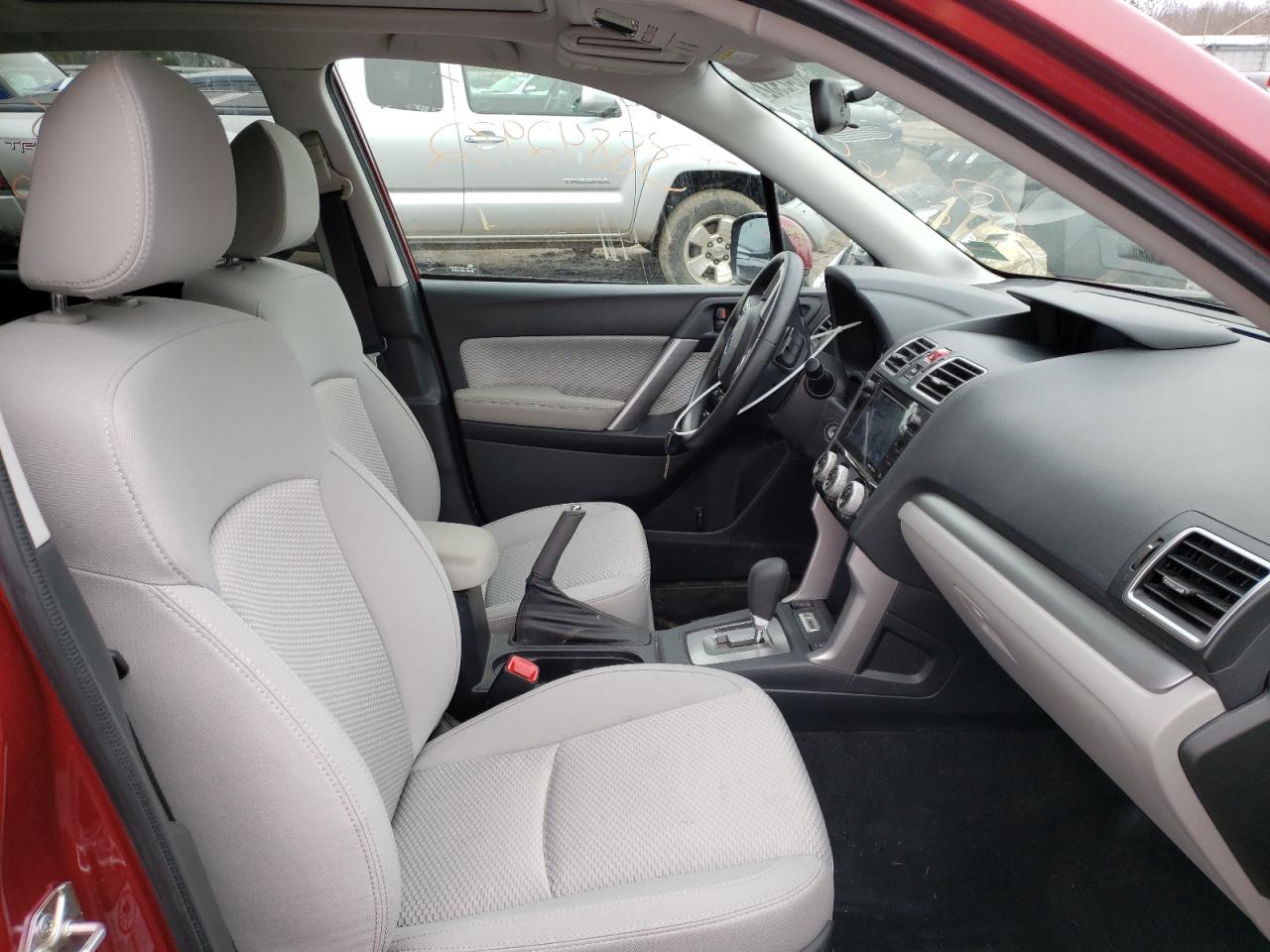 Photo 5 from auction – 2018 SUBARU FORESTER 2 with VIN JF2SJAGC4JH617272